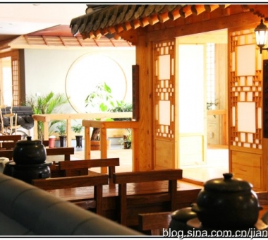 91_灵光寺茶室中的韩式风格布局,可品茶,可打坐.jpg