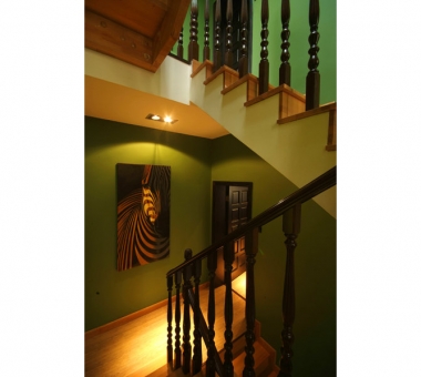泰式浪漫别墅风格设计-楼梯.jpg